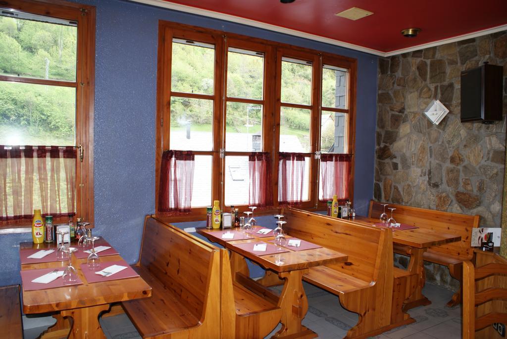 Hostal Los Valles Bielsa Eksteriør billede